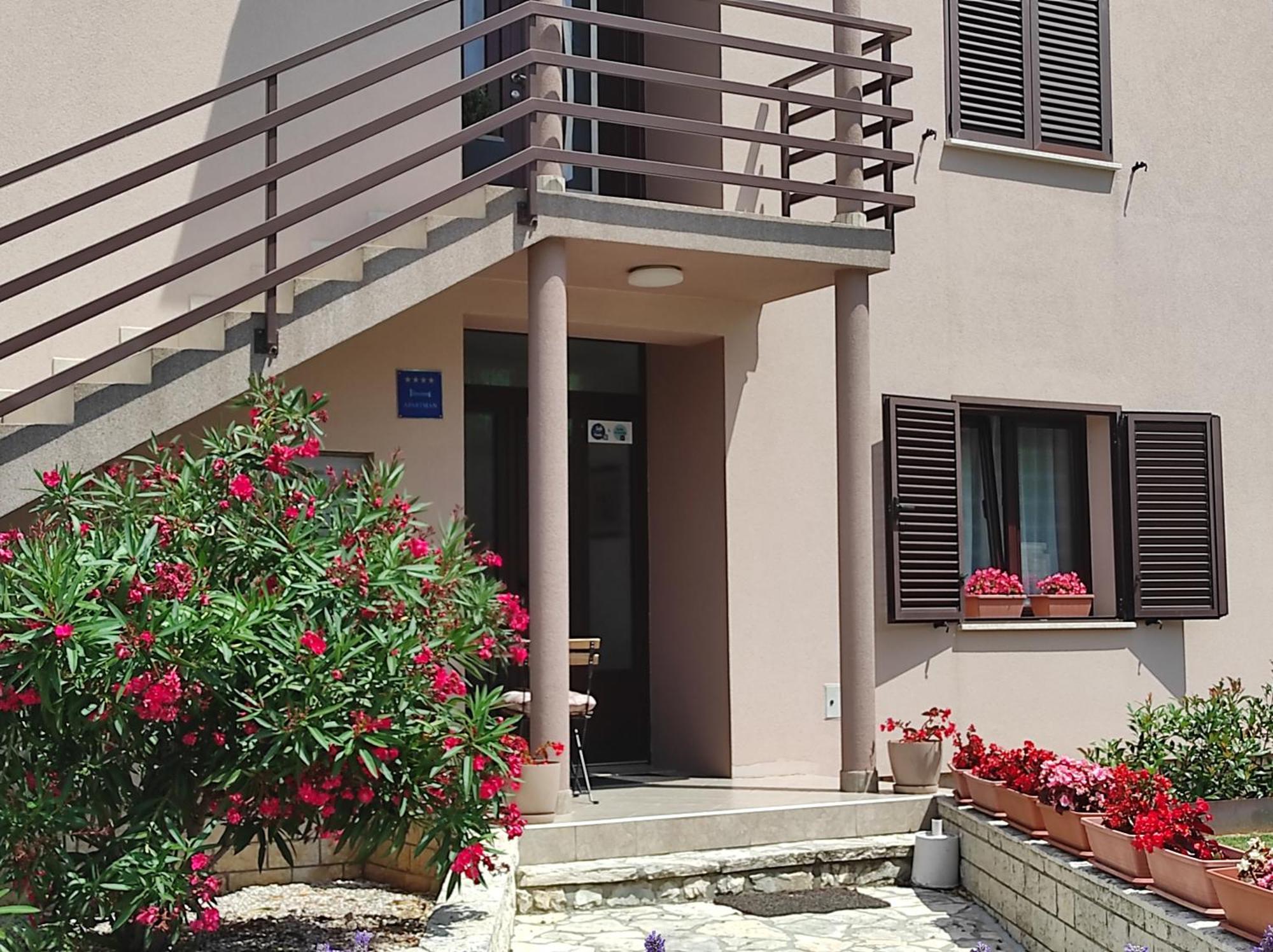 Apartman Gina Labin  Bagian luar foto