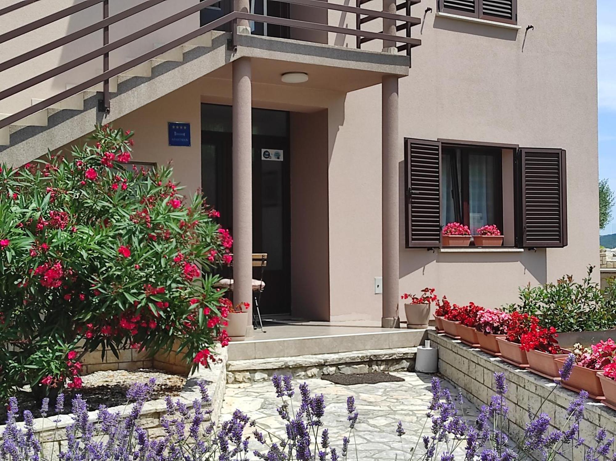 Apartman Gina Labin  Bagian luar foto